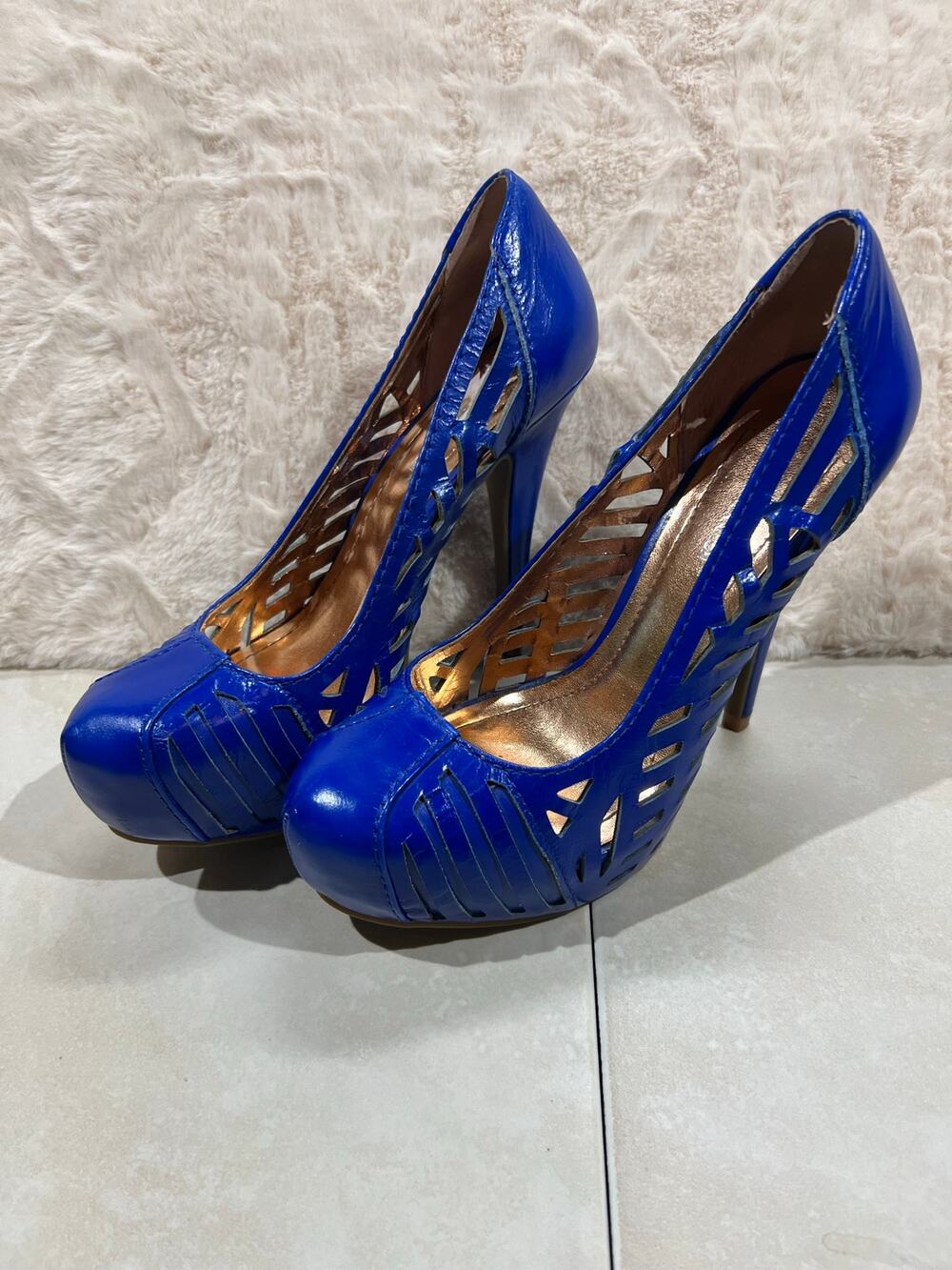 BCBGeneration Womens 7 Blue Cutout Platform Pumps Stiletto Heels Party EUC